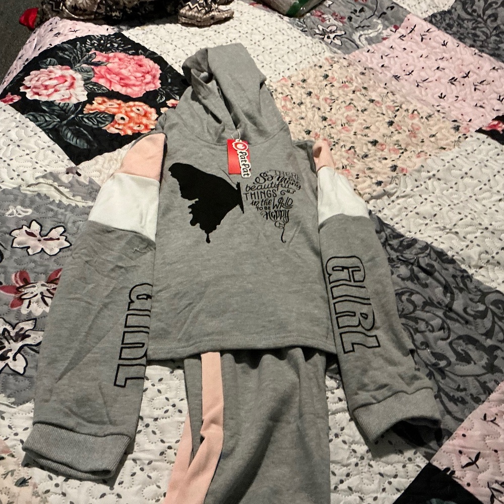 Cute Size 12 Girls SweatSuit! Gray, pink and White